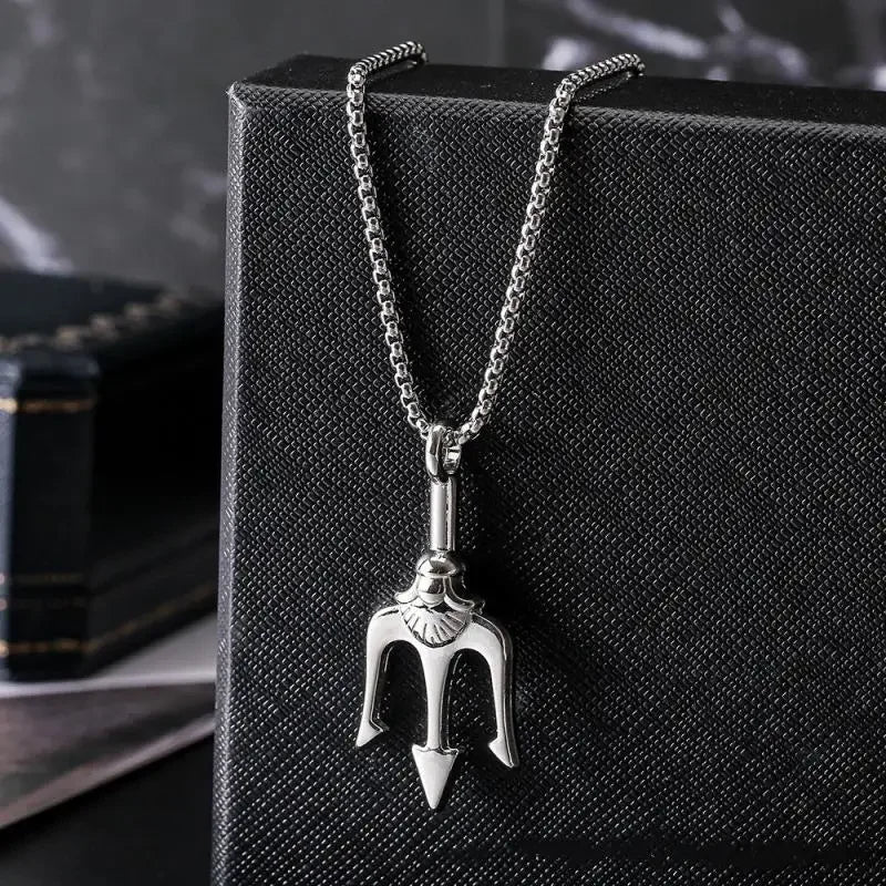 Colar Pingente Vintage Gótico de Caveira com Cruz de Jesus — Joia Católica Masculina, Amuleto Religioso Estilo Punk