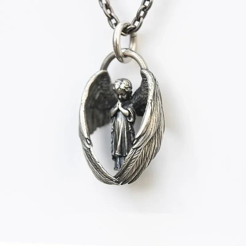 Colar Pingente Vintage Gótico de Caveira com Cruz de Jesus — Joia Católica Masculina, Amuleto Religioso Estilo Punk