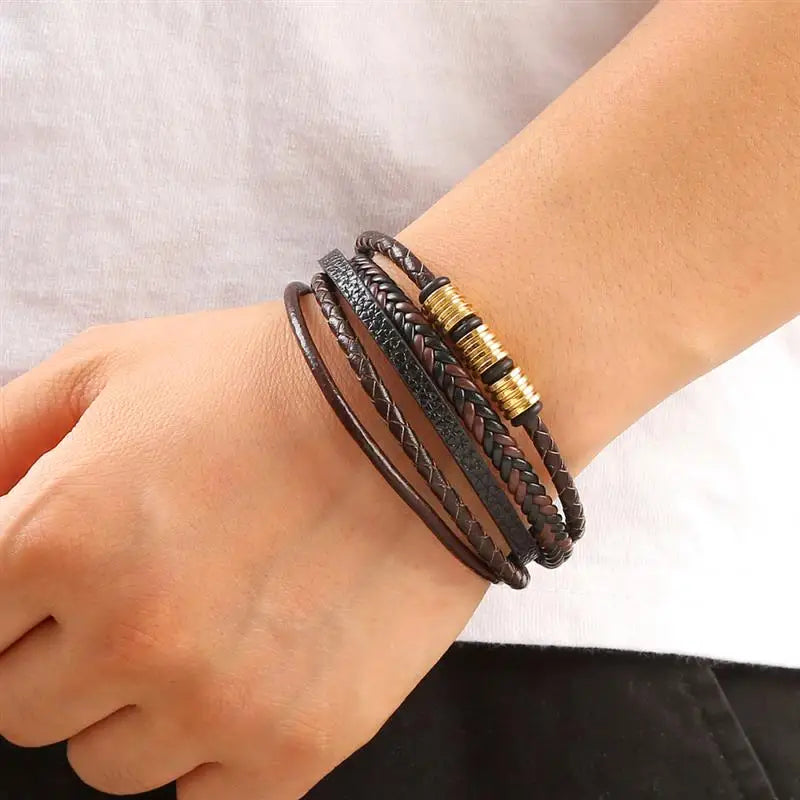 Pulseira Masculina de Couro Trançado – Estilo Punk com Cruz Preta Decorativa e Fecho Magnético