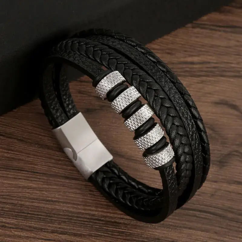 Pulseira Masculina de Couro Trançado – Estilo Punk com Cruz Preta Decorativa e Fecho Magnético