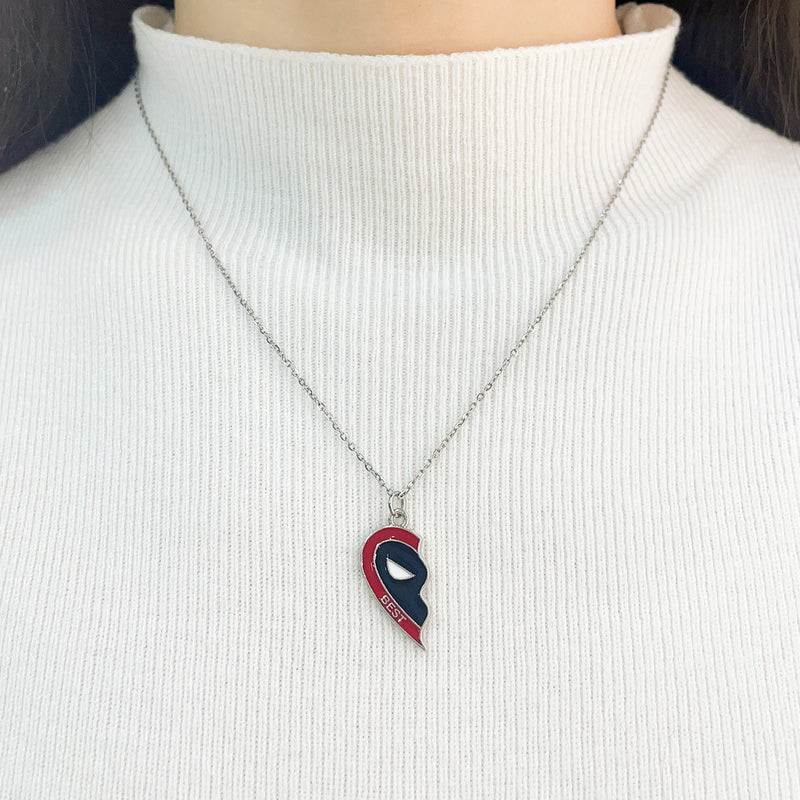 Colar Deadpool e Wolverine – Coração de Aço Inoxidável | Colar da Amizade para Casais ou Melhores Amigos