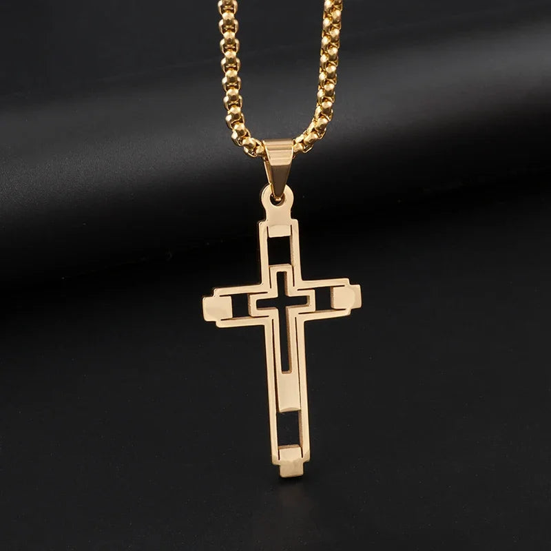 Colar Pingente Vintage Gótico de Caveira com Cruz de Jesus — Joia Católica Masculina, Amuleto Religioso Estilo Punk