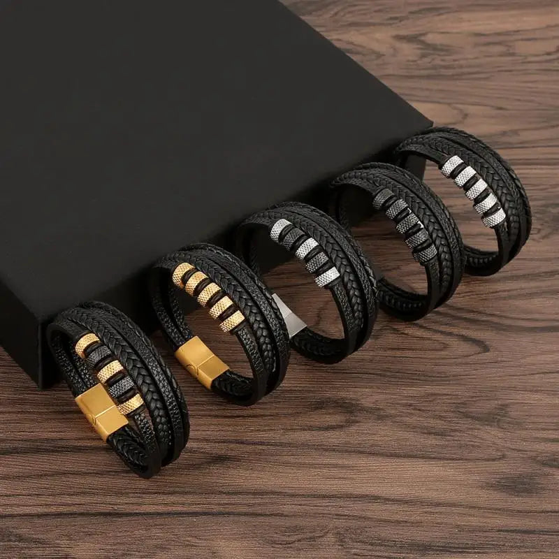 Pulseira Masculina de Couro Trançado – Estilo Punk com Cruz Preta Decorativa e Fecho Magnético