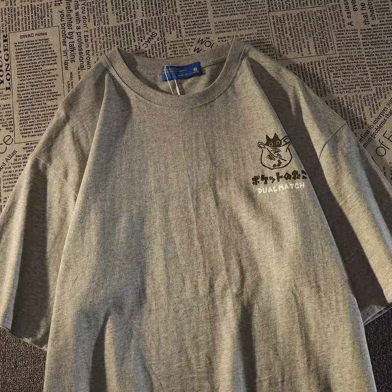 Camiseta de manga curta estampada com desenho de gato retrô