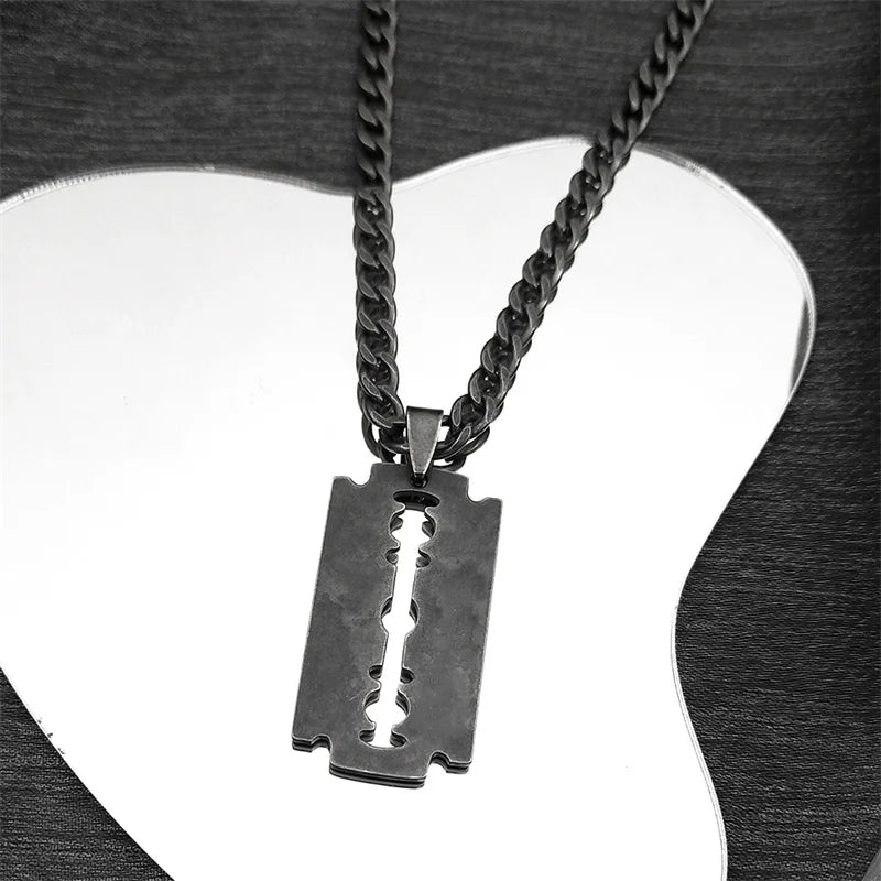 Colar Masculino/Feminino com Pingente Lâmina de Barbeador – Estilo Punk Rock em Aço Inoxidável Preto