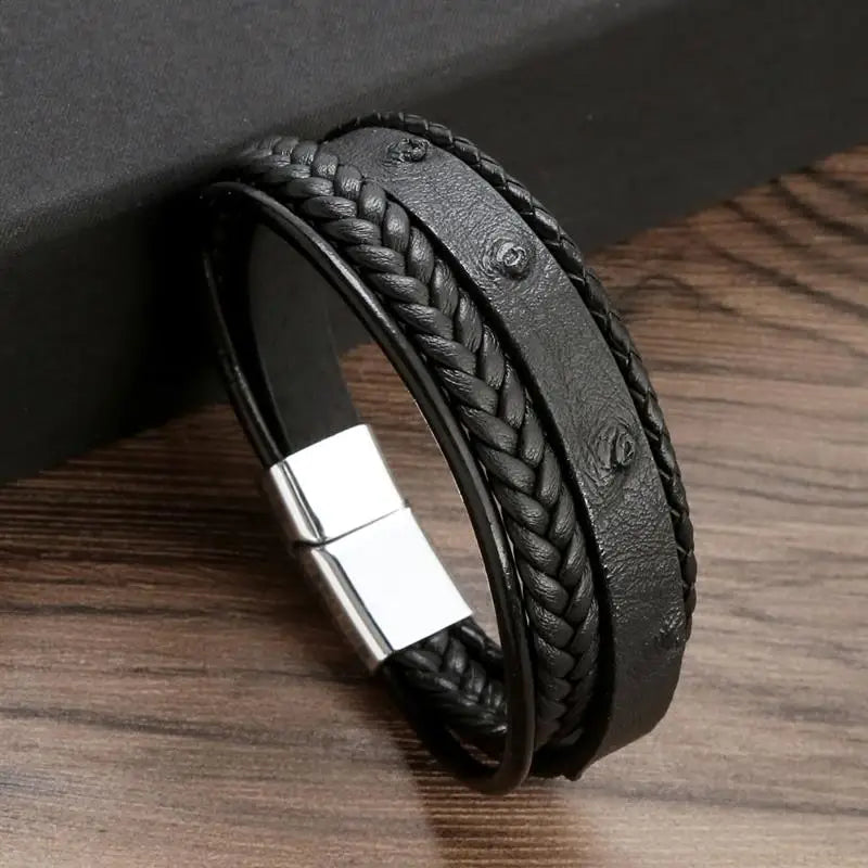 Pulseira Masculina de Couro Trançado – Estilo Punk com Cruz Preta Decorativa e Fecho Magnético