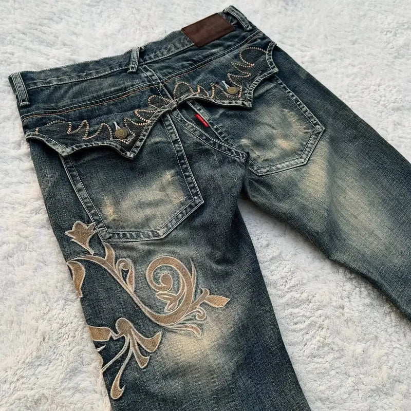 Calça jeans feminina estilo retrô com bordado e estampa