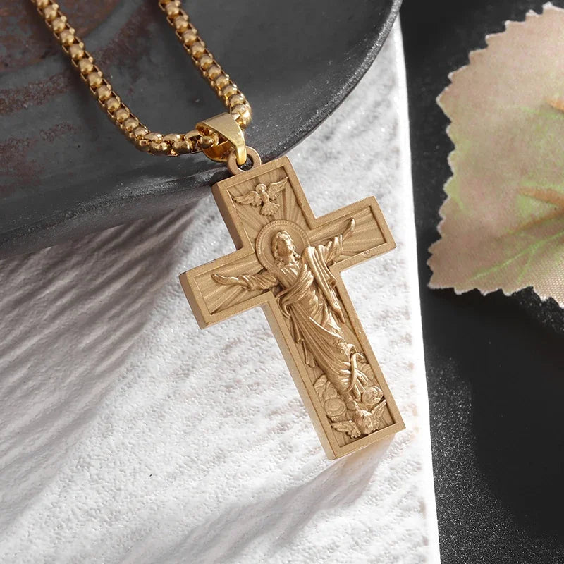 Colar Pingente Vintage Gótico de Caveira com Cruz de Jesus — Joia Católica Masculina, Amuleto Religioso Estilo Punk