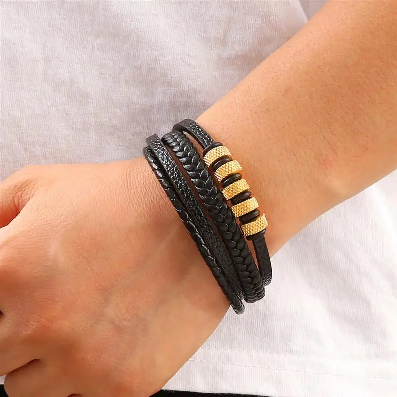 Pulseira Masculina de Couro Trançado – Estilo Punk com Cruz Preta Decorativa e Fecho Magnético