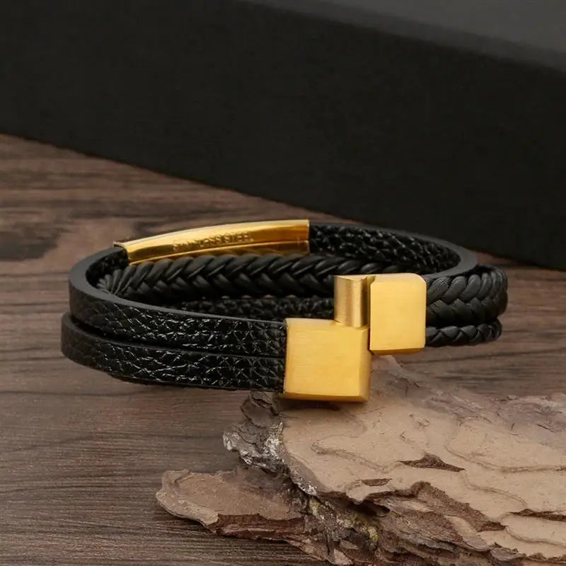 Pulseira Masculina de Couro Trançado – Estilo Punk com Cruz Preta Decorativa e Fecho Magnético
